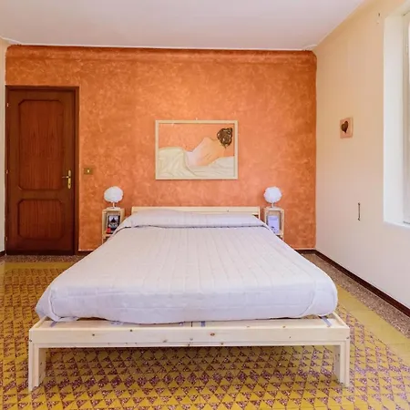 Clara's House Appartamento *