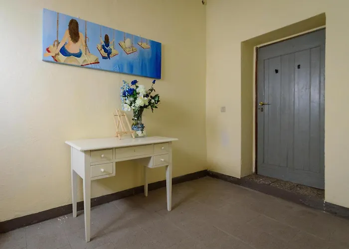 Daire Clara's House *