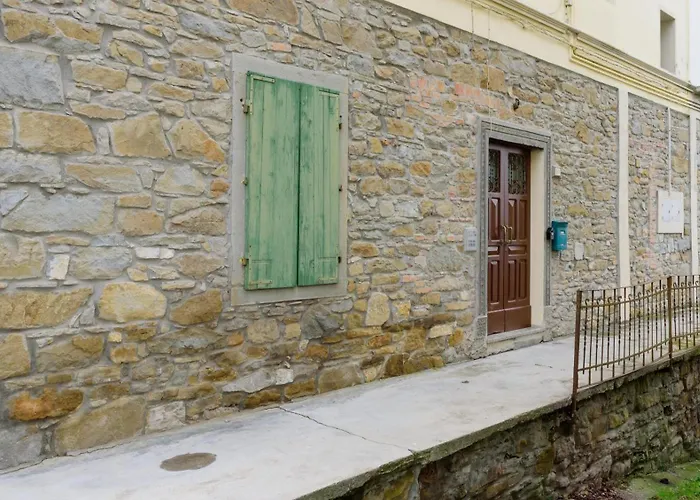 Daire Clara's House *